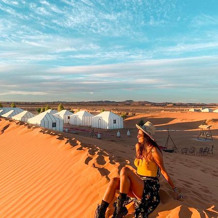 Villa Sahara Vibes Luxury Camp à Merzouga Extérieur photo